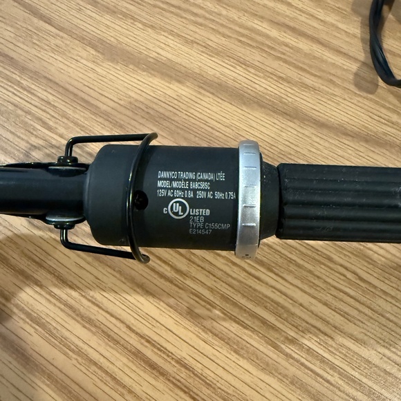 Babyliss Pro Ceramic Curling Iron - 5/8 inch - Picture 2 of 2